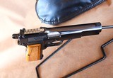 Browning Hi Power
T
Series
Tangent sight
1967 High Condition - 5 of 16