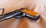 Browning Hi Power
T
Series
Tangent sight
1967 High Condition - 8 of 16