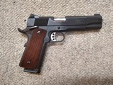Les Baer Custom Carry 5”, 45ACP - 1 of 10