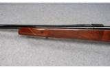 Weatherby Mark V Deluxe .300 Wby. Mag. - 6 of 8