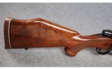 Weatherby Mark V Deluxe .300 Wby. Mag. - 5 of 8