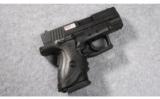 Springfield XD-9 Sub-Compact With Crimson Trace Grips
9X19 - 1 of 5