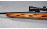 Weatherby Model Mark V .300 Wby. Mag. - 6 of 8