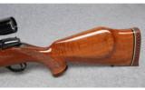 Weatherby Model Mark V Deluxe .340 Wby - 7 of 9