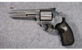 Smith & Wesson Model 686-8 .357 Magnum - 2 of 3
