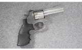 Smith & Wesson Model 686-5 .357 Magnum - 1 of 5