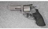 Smith & Wesson Model 686-5 .357 Magnum - 2 of 5