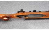 Weatherby Model Mark V .300 Wby. Mag. - 3 of 9