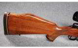 Weatherby Model Mark V .300 Wby. Mag. - 5 of 9