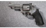 Smith & Wesson Model 629-6 .44 Magnum - 2 of 5