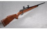 Weatherby Model Mark V Deluxe .378 Wby. Mag. - 1 of 10