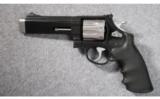 Smith & Wesson Model 627-5 Performance Center .357 Magnum - 2 of 5