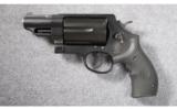 Smith & Wesson Governor .45 Colt, .45 ACP, .410 2 1/2