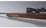 Weatherby Model Mark V .300 Wby. Mag. - 6 of 9