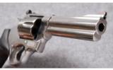 Smith & Wesson Model 629-6 Classic .44 Magnum - 4 of 5