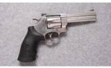 Smith & Wesson Model 629-6 Classic .44 Magnum - 1 of 5