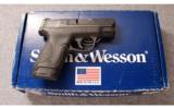 Smith & Wesson Model M&P Shield .40 S&W - 5 of 5