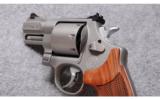 Smith & Wesson ~ 627-5 ~ Performance Ctr. 8X ~ .357 Mag. - 3 of 6