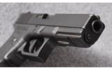 Glock Model 22 .40 S&W - 4 of 4