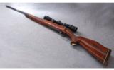 Weatherby ~ Mark V Deluxe LH ~ .300 Wby. Mag. - 1 of 9