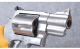 Smith & Wesson ~ 460ES ~ .460 S&W Magnum - 4 of 8