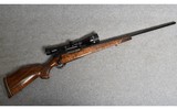 Weatherby ~ Mark V Deluxe ~ .300 Weatherby Magnum - 1 of 10