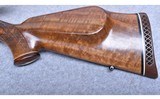 Weatherby ~ Mark V Deluxe ~ .300 Weatherby Magnum - 9 of 10