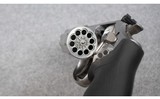 Smith & Wesson ~ 617-6 ~ .22 Long Rifle - 3 of 6