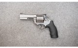 Smith & Wesson ~ 686-6 ~ .357 Magnum - 2 of 6