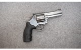 Smith & Wesson ~ 686-6 ~ .357 Magnum - 1 of 6