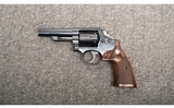 Smith & Wesson ~ 19-5 ~ .357 Magnum - 2 of 4