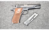 Smith & Wesson ~ 52 ~ .38 Special - 3 of 3