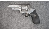 Smith & Wesson ~ 629-6 ~ .44 Magnum - 2 of 4