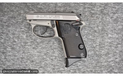 Beretta ~ 3032 Tomcat ~ .32 Auto