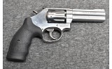 Smith & Wesson ~ 617-6 ~ 22 Long Rifle - 2 of 3