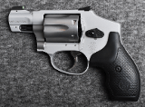 Smith & Wesson ~ 632-UC ~ .32 H&R Magnum