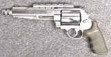 Smith & Wesson ~ 460 ~ 460 S&W Magnum - 1 of 2