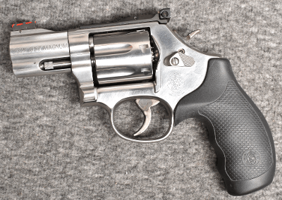 Smith & Wesson ~ 686-6 ~ .357 Magnum