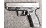 Springfield ~XD-40~ .40 S&W - 2 of 3