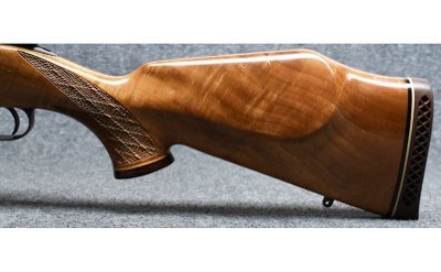 Weatherby ~Mark V~ .300 Winchester Magnum - Image 9 of 10
