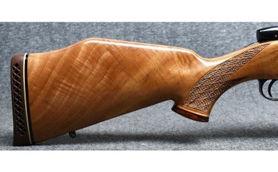 Weatherby ~Mark V~ .300 Winchester Magnum - Image 2 of 10