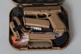 Glock 19 X 9mm Para New in Box with Night Sights