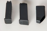 Glock 19 night sights two mags - 3 of 11