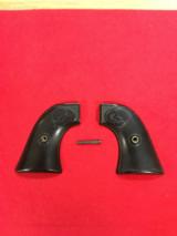 Colt SAA
HR Grips
Solid
Normal Wear - 1 of 3