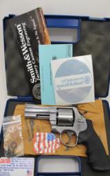 Smith & Wesson 610-3 10MM 3 7/8 New in box - 1 of 9