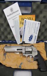 Smith & Wesson 629-4 Performance Center Lew Horton - 1 of 13