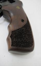 Smith & Wesson 29-8
.44 Mag Mountain Gun NIB 2006 TALO - 10 of 13