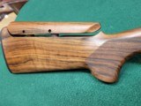 Beretta 694 "VITTORIA"
O/U 12ga - 30in barrel with B-fast BEAUTIFUL STOCK - 10 of 14