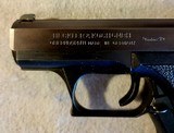 HECKLER & KOCH P7 M8 SQUEEZE COCKING SINGLE ACTION 9MM - Image 4 of 15