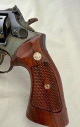 Smith & Wesson Model 19 - 4 of 11